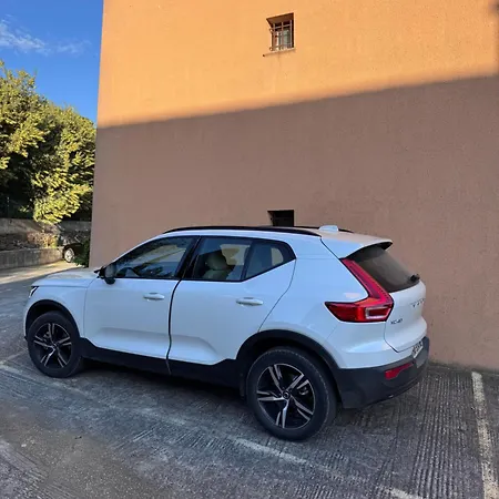 Et Sa Jolie Terrasse Saint Clair, A Deux Pas De La De St Clair, Au Calme, équipé, Clim, Wifi Fibre, Tv Connectée, Lave Linge, Lave Vaisselle, Place De Parking Et Plus, Serviettes Et Draps Fournis Le Lavandou