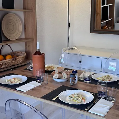 Et Sa Jolie Terrasse Saint Clair, A Deux Pas De La De St Clair, Au Calme, équipé, Clim, Wifi Fibre, Tv Connectée, Lave Linge, Lave Vaisselle, Place De Parking Et Plus, Serviettes Et Draps Fournis *