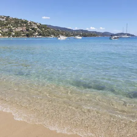 St Clair Avec Terrasse Saint Clair, A Deux Pas De La De St Clair, Au Calme, Equipe, Clim, Wifi Fibre, Tv Connectee, Lave Linge, Lave Vaisselle, Place De Parking Et Plus, Serviettes Et Draps Fournis 公寓 *