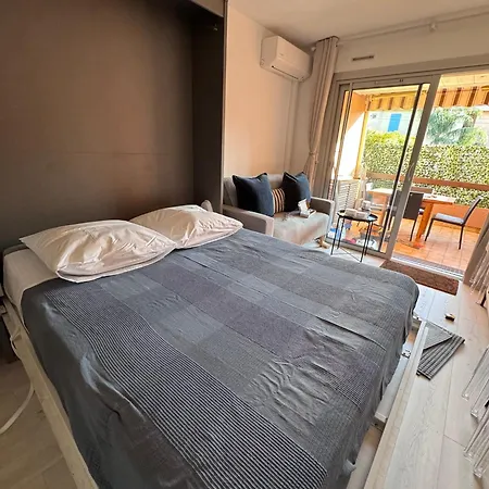 Et Sa Jolie Terrasse Saint Clair, A Deux Pas De La De St Clair, Au Calme, équipé, Clim, Wifi Fibre, Tv Connectée, Lave Linge, Lave Vaisselle, Place De Parking Et Plus, Serviettes Et Draps Fournis *